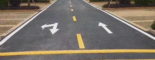 企業(yè)廠區(qū)道路劃線首選——江蘇中穎，專業(yè)、優(yōu)質(zhì)，讓安全出行無憂