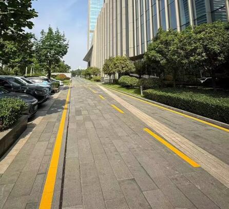 上海廠區(qū)地面劃線施工？業(yè)打造上海廠區(qū)地面劃線